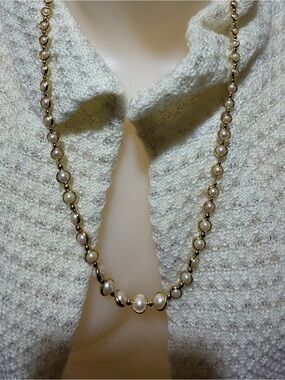 Vintage Marvella Pearl Gold Bezel Station Necklace